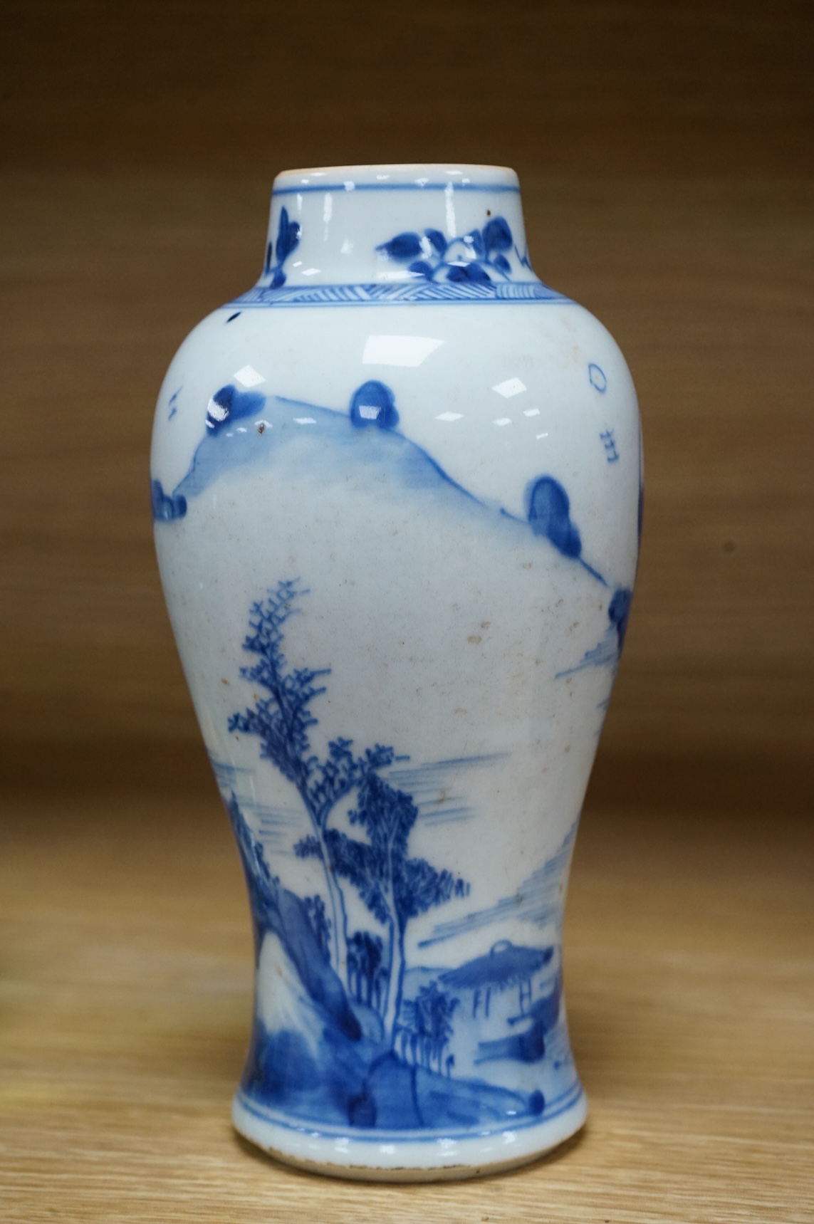 An 18th century Chinese blue and white baluster vase, 17cm